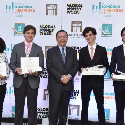 Banco Central entrega premios Economistas del Futuro