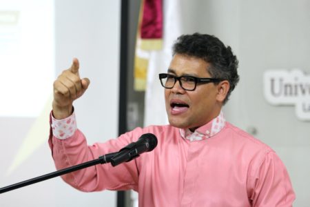 Carlos Peña asignará 5% del PIB a sector salud