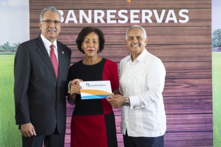 Banreservas dispone RD$6 mil millones para financiar la próxima cosecha de arroz