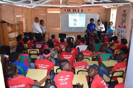 CAASD lleva charla «Cultura del Agua” a Fundación Centro Desarrollo Integral Dios Proveerá de Manoguayabo