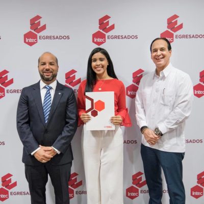 Entregan Premio a la Excelencia Therrestra en INTEC