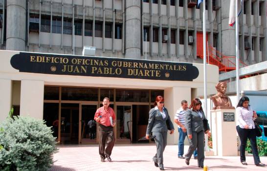 Empleados públicos deben cobrar aumento salarial en esta semana