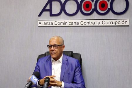 Coordinador de ADOCCO rechaza afirmaciones de monseñor Ozoria; las considera extremistas