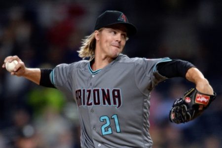 Greinke pega 2 HR y D-backs doblegan a Padres.