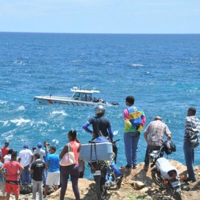 Cien mil pesos para cada uno de los soldados que evitaron mujer se lanzara al mar