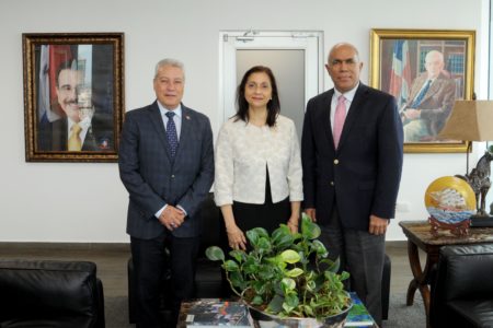 Toca Simó recibe embajadora dominicana en Viena
