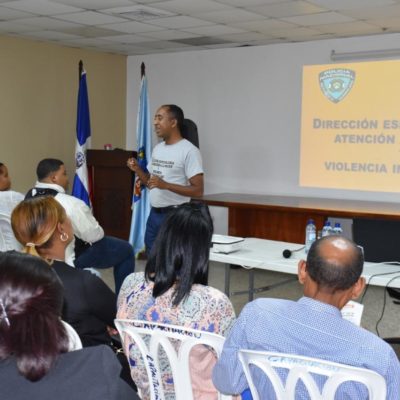 CAASD ofrece taller sobre prevención de violencia de género e intrafamiliar a empleados