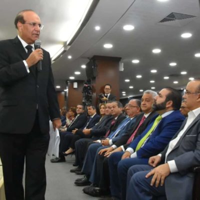 Castaños Guzmán revela complicación sistema político con 235 distritos municipales y 158 municipios