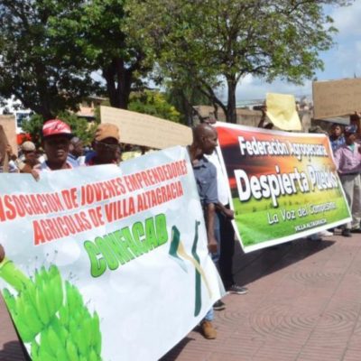 Organizaciones agropecuarias realizan marcha hacia Palacio Nacional en demanda reivindicaciones