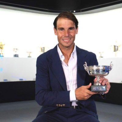 Nadal deposita el duodécimo trofeo Roland Garros en su museo de Manacor