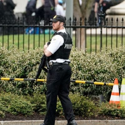 Acordonan la Casa Blanca por un alerta por un paquete sospechoso encontrado cerca de la entrada