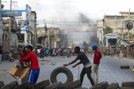 La capital de Haití se paraliza tras violentas manifestaciones del domingo