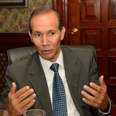 Ministro de Trabajo cataloga de irresponsabilidad que sindicalistas salgan del país y dejar tema salarial inconcluso