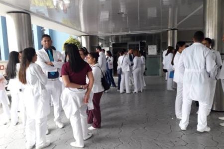 Examen para residencias médicos, lo que piensa la ministra de Educación Superior