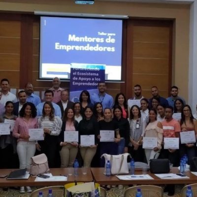 MICM forma mentores de emprendedores en La Vega y Santiago