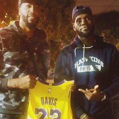 LeBron James oficializa entrega de número 23 a Anthony Davis