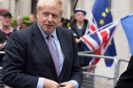 Críticas a Johnson por escribir que países islámicos quedaron “siglos atrás”