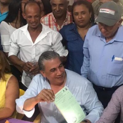 Carlos Castillo inscribe su candidatura como senador de San José de Ocoa por el PLD