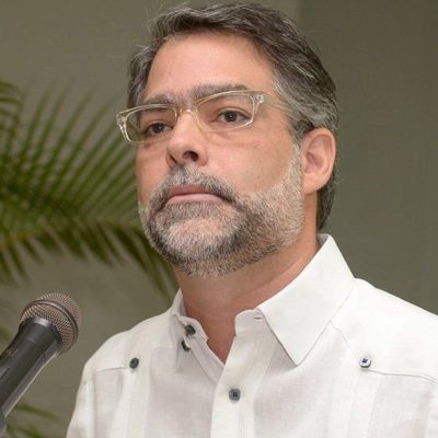 Ernesto Selman dice situación política podría afectar económica del país