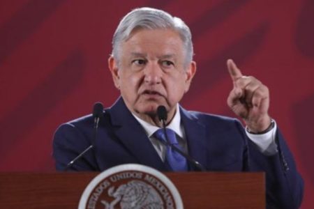 López Obrador defiende la Ley que limita las manifestaciones en Tabasco