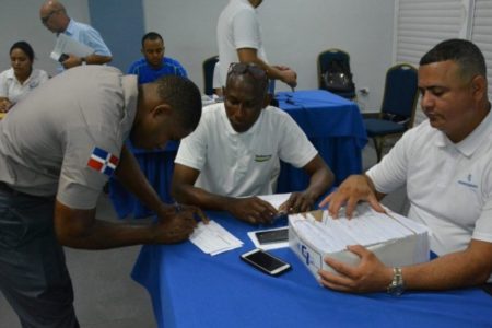 PN informa más de 1,500 agentes reciben tarjeta Solidaridad