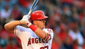 Trout y Barría guían a Angelinos a triunfo 6-2 sobre Texas