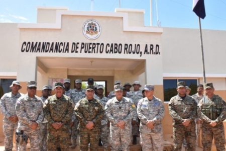 Ministro de Defensa realiza recorrido de supervisión por zona fronteriza