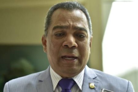 Senador afirma “condiciones están dadas” para la reforma a la Constitución