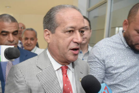 Reinaldo revela que Danilo no ha tomado decisión sobre reforma a Constitución