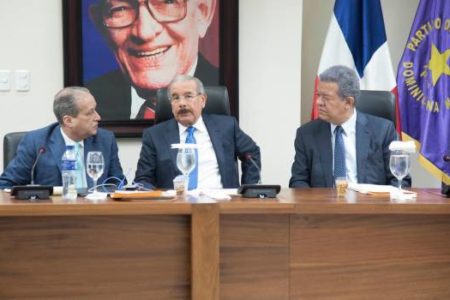 Reinaldo sigue buscando acabar crisis del PLD; se reúne otra vez con Danilo Medina