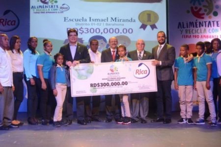 Grupo Rica entrega premios del proyecto “Aliméntate y Recicla Ferias Pro Ambiente”