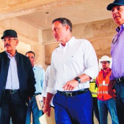 Presidente DM supervisa construcción cárcel Victoria