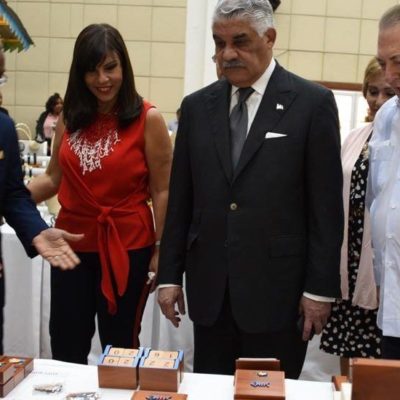 Más de 40 artesanos dominicanos exponen sus obras al Cuerpo Diplomático acreditado en RD