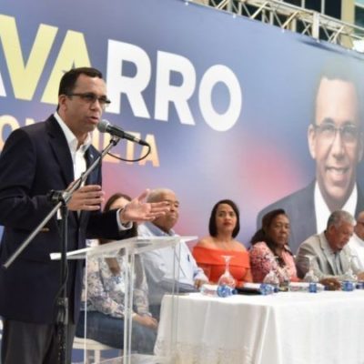 CIENTOS DE DIRIGENTES POLÍTICOS Y COMUNITARIOS DE SAN CRISTÓBAL APOYAN PROYECTO PRESIDENCIAL DE ANDRÉS NAVARRO