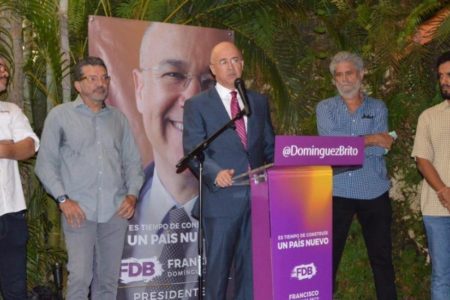 Artistas expresan respaldo precandidatura presidencial de Francisco Domínguez Brito