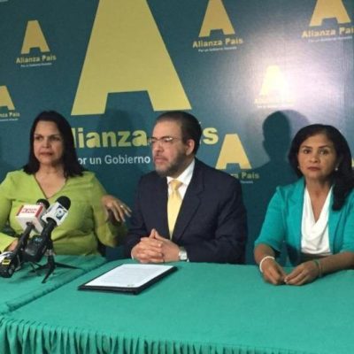 Alianza País rechaza posible reforma constitucional para habilitar a presidente Medina en 2024