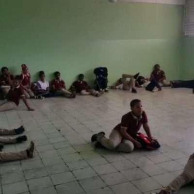 Denuncia carencia de butacas en liceo Francisco Henríquez y Carvajal en Cotuí