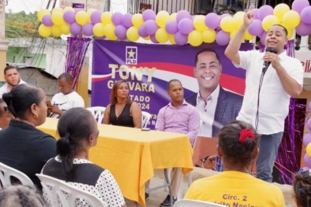 Precandidato a diputado Tony Guevara exhorta población aprender sobre  voto automatizado