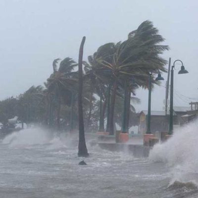 Karen se aleja de Puerto Rico pero siguen sus lluvias y Lorenzo es ya huracán