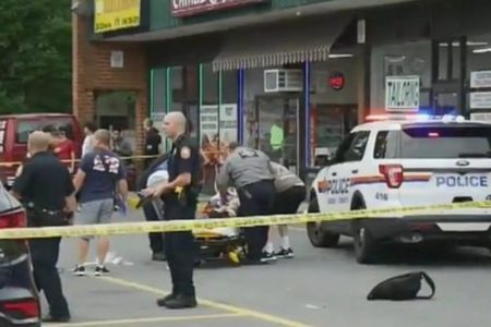 Matan un joven a puñaladas en medio de la calle al salir de escuela en Nueva York