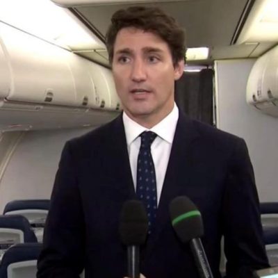 Revelan más imágenes polémicas de Justin Trudeau con la cara pintada de negro