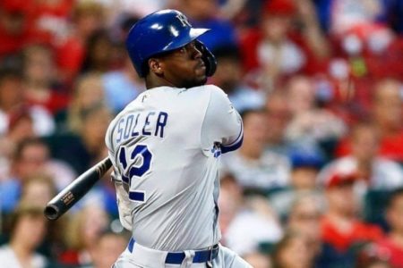 Jorge Soler castiga con dos jonrones a los Medias Blancas