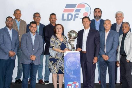 Liga Dominicana de Fútbol se constituye y elige a Manuel Estrella como su presidente