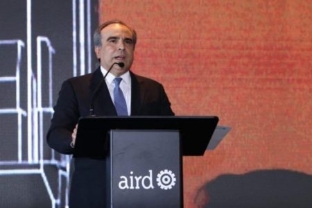 Declaraciones de Gonzalo Castillo sobre “salarios de hambre” genera críticas de los empresarios