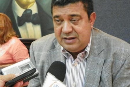 Senador Euclides Sánchez renuncia de la Secretaría de Asuntos Gremiales del PLD