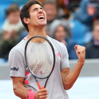 Tenista Cristian Garin avanza a octavos de París tras derrotar a Isner