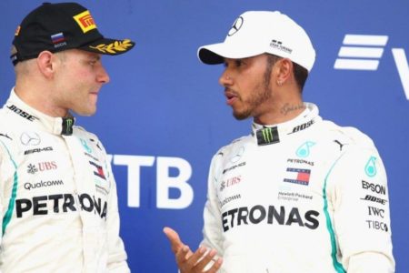 Pilotos Hamilton y Bottas lideran entrenamientos en Gran Premio de Japón