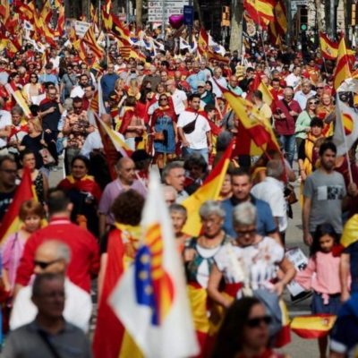 Independentistas catalanes desafían de nuevo a la Justicia española