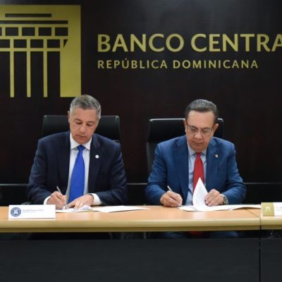 Firman memorando de entendimiento para una mayor organización de la deuda pública