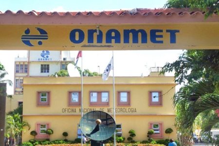 ONAMET dice que mantiene la alerta en 19 provincias del país por vaguada